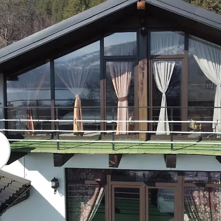 Casa Yla Villa Piatra Neamţ